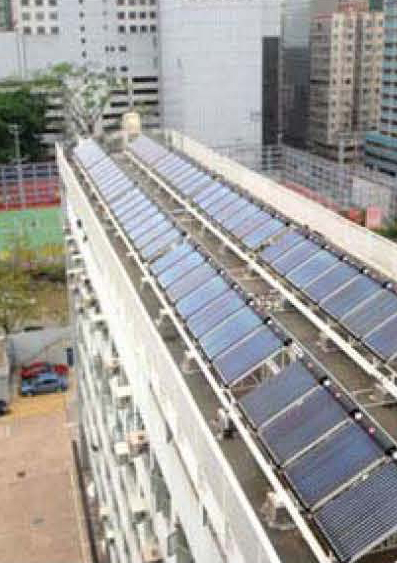 The solar water heating system set up on the rooftop of Tsim Sha Tsui Police Station provides sufficient hot water for shower points between 4/F and 6/F of the building.
