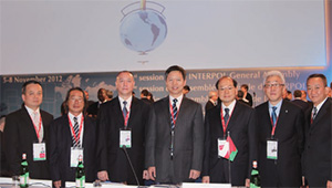 Commissioner Tsang Wai-hung (third from right) leads a four-member group to attend the 81st INTERPOL General Assembly in Rome as members of the Chinese delegation. The Chinese delegation is headed by Director- General of the International Co-operation Bureau in the Ministry of Public Security, Mr Liao Jinrong (centre). After the meeting, Mr Tsang visits Berlin and pays a courtesy call on the State Secretary of the German Federal Ministry of the Interior, Mr Klaus- Dieter Fritsche.