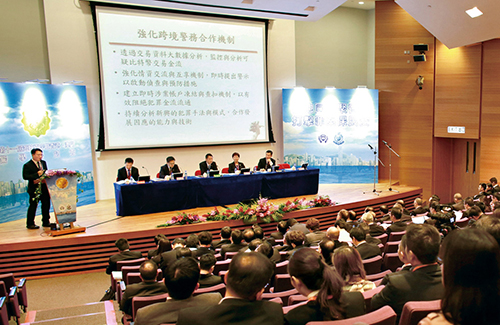 Police officers and academics from Hong Kong, Macao, Taiwan and different Mainland cities attended the 11th Symposium on Police Studies of the Straits-cum-Hong Kong and Macao, held at Police Headquarters. The symposium was an important opportunity to share strategies for preventing cross-boundary crime, and to explore ways of fostering greater collaboration in policing.
