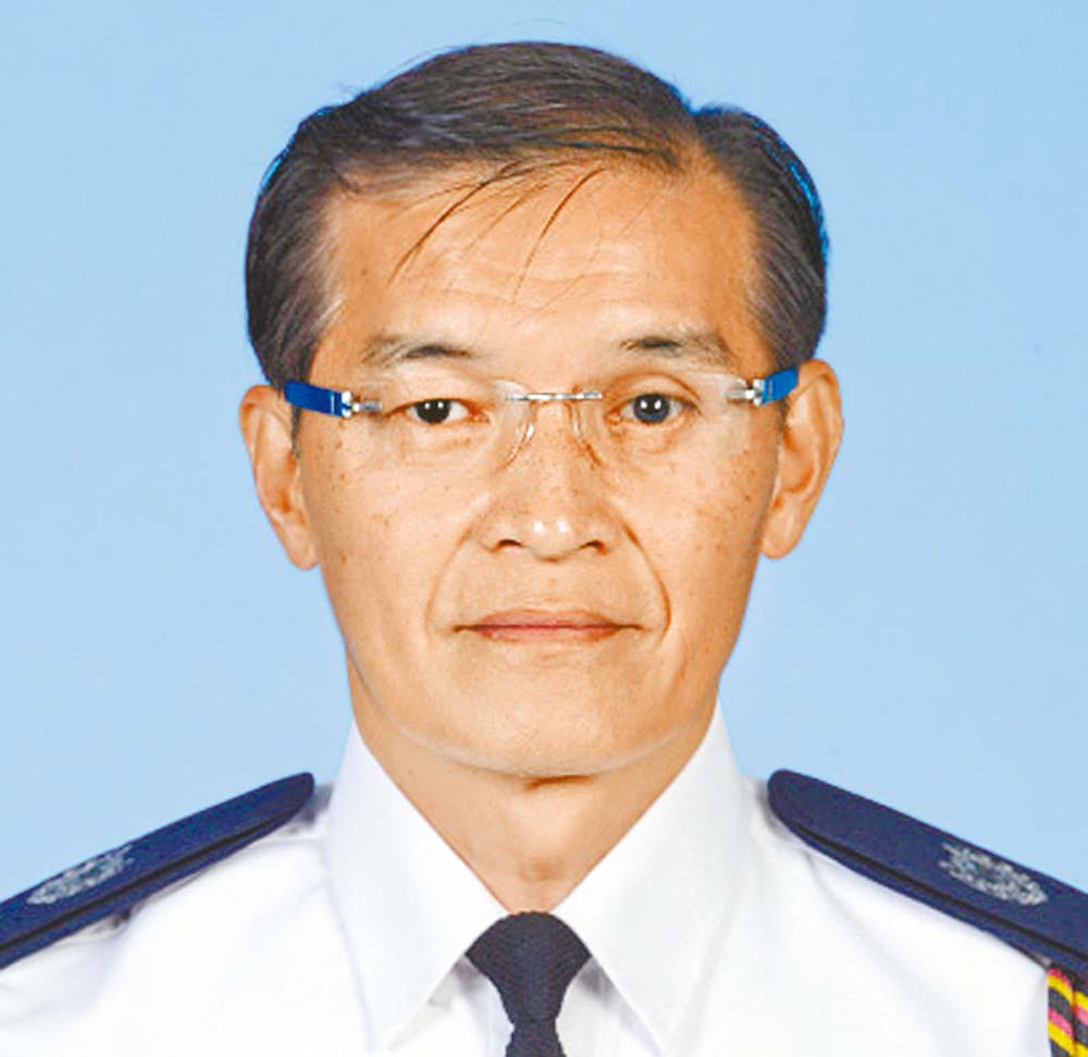 Tsui Chi-yau. Retired Station Sergeant, Mr Tsui served in the Force for over 35 years. - 20130710_4667d