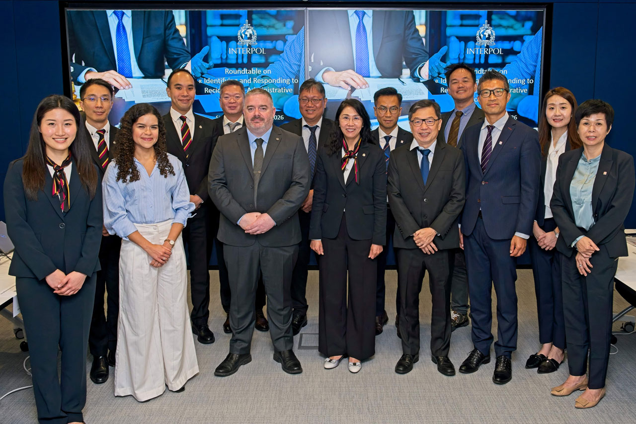 香港警務處、國際刑事警察組織內部監督辦公室、新加坡警察部隊及香港廉政公署代表出席會議。