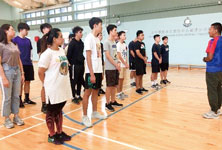 Kainat參與體能訓練課程