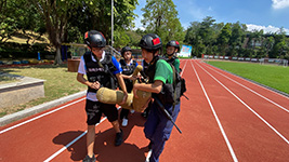 少年警訊會員於龍崗少年警營接受模擬訓練