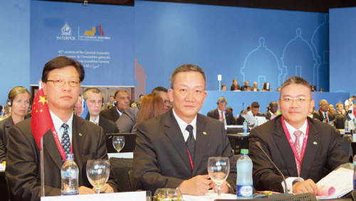 Director of Crime and Security Lo Mung-hung (centre) leads a three-member delegation to attend the 82nd INTERPOL General Assembly as members of the Chinese delegation in Cartagena de Indias, Columbia, where major strategic initiatives and anti-crime operations are discussed. The Force and the Columbian National Police also meet to explore methods to expedite exchange of criminal information and intelligence in order to deal with the challenges raised by drug and human trafficking.