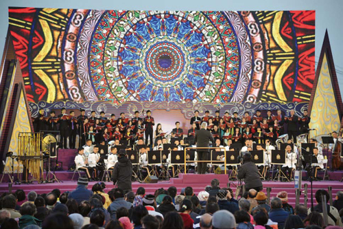 警察乐队参与在中西区海滨长廊举行的圣诞音乐会。