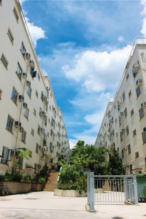 位於粉嶺的芬園已婚警察宿舍重建，以舒緩警察員佐級職員宿舍嚴重短缺的情況。