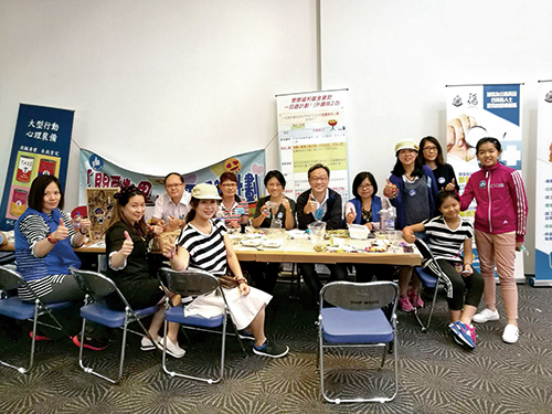 A handicraft booth manned by parent and child volunteers from the Neighbourhood Volunteer Scheme.