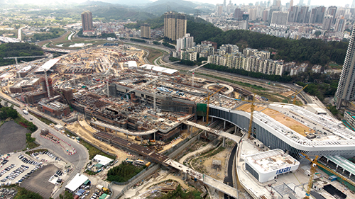 新莲塘╱香园围口岸建筑工程进行中。