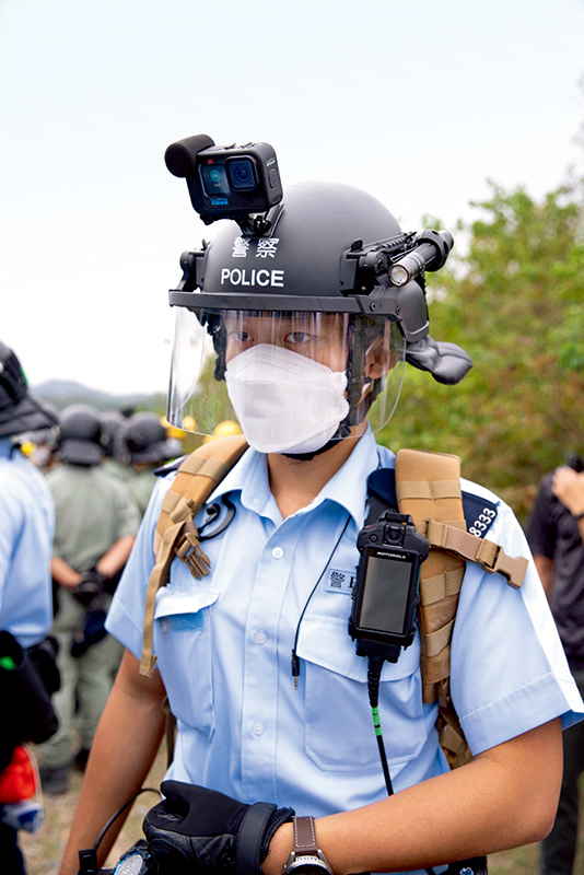 Officers of PTU Kowloon East wore the R-Watch and R-Cam during the Region's joint departmental major incident exercise, SKYHOVER.