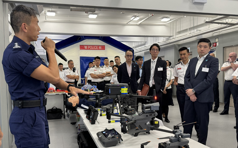 The Operations Wing of New Territories North Region, together with multiple District Offices, the Fire Services Department and the Civil Aid Service, held an inter-departmental coordination forum codenamed STORMWATCH on May 26 to strengthen inter-departmental collaboration capabilities in response to extreme weather.