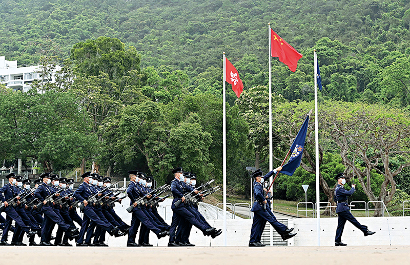 警員首次進行中式隊列步操表演。