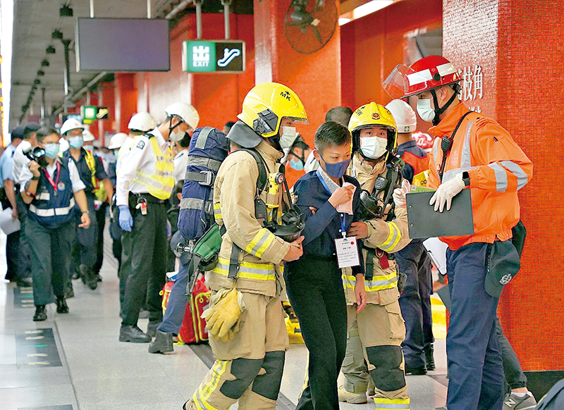 A scene of the inter-departmental exercise in response to major incidents