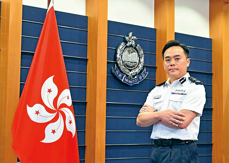 副處長（行動）袁旭健回顧三十七年的警務生涯。
